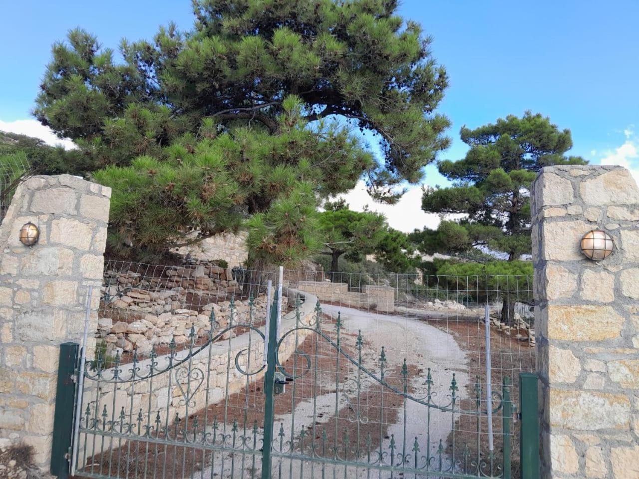 Tranquil Villa With Sea View In Ammopi Karpathos 아무피 외부 사진